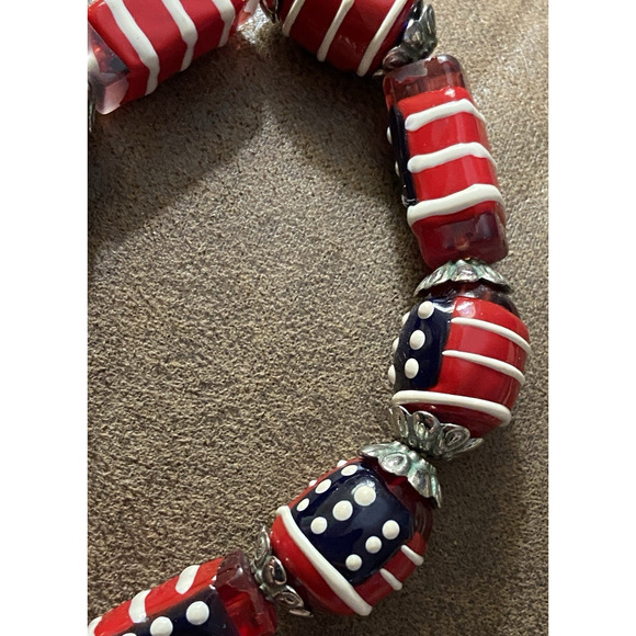 Red White Blue American Flag Glass Bead Blue Stretchy Bracelet - Pre-Owned - Picture 5 of 7